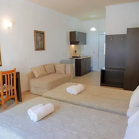 Hotel Zeus Throne Ii