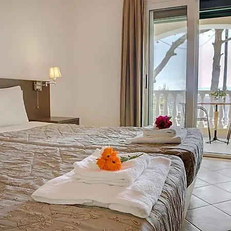 Hotel Zeus Throne Ii Agios Georgios (Corfu)